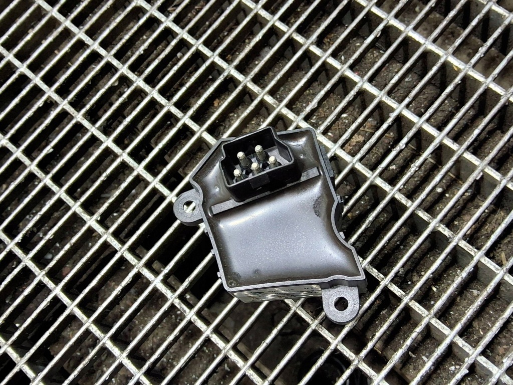 Резистор вентилятор land rover range rover l322 6931680 Оригинал