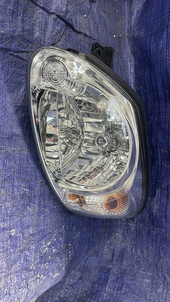 фото №1, Hyundai accent 2002-2005 лампа левая передняя