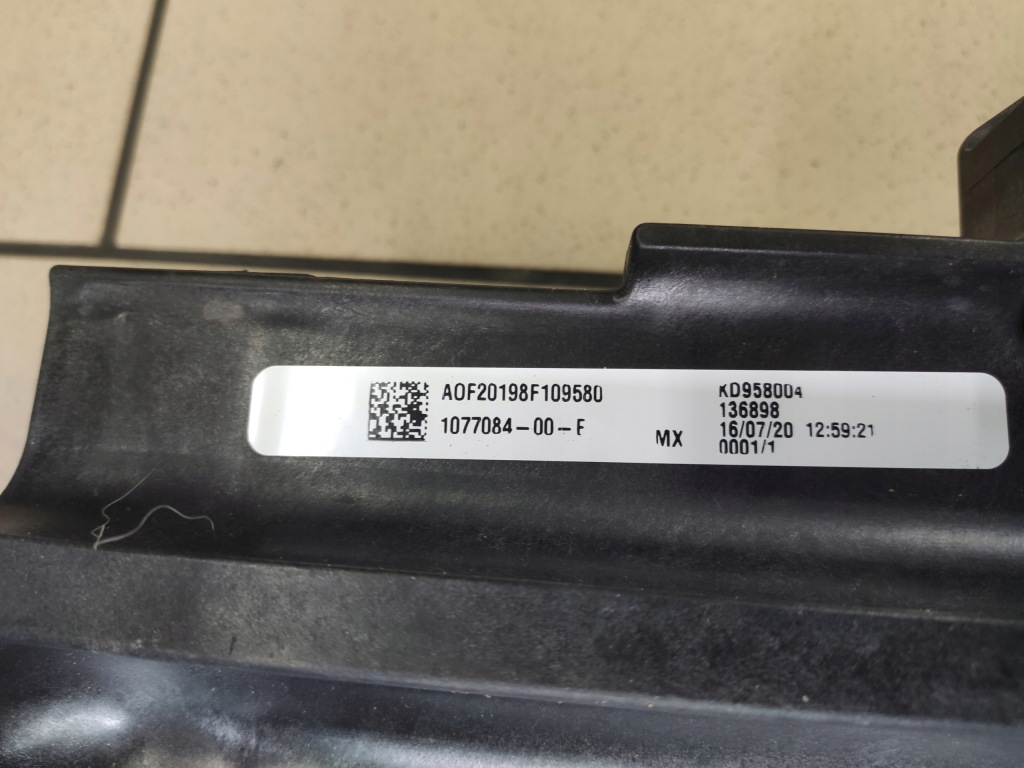 Tesla model 3 вентилятор 1077084-00-f Доставка