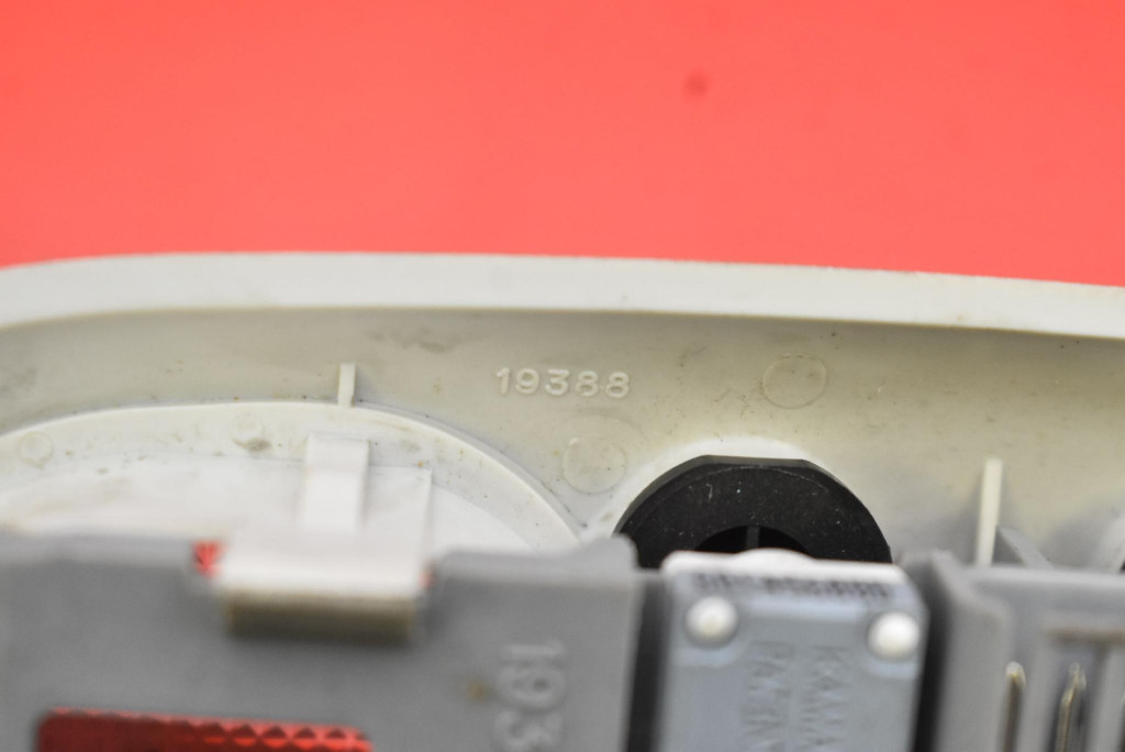 фото №5, Лампа освітлення салону перед dodge caliber 1 i 06-12