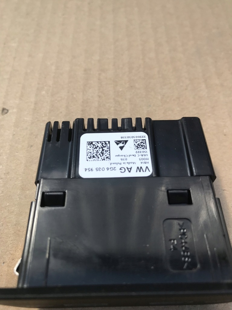 фото №1, Роз'єм port usb vw polo 2g 17- 2g6035954