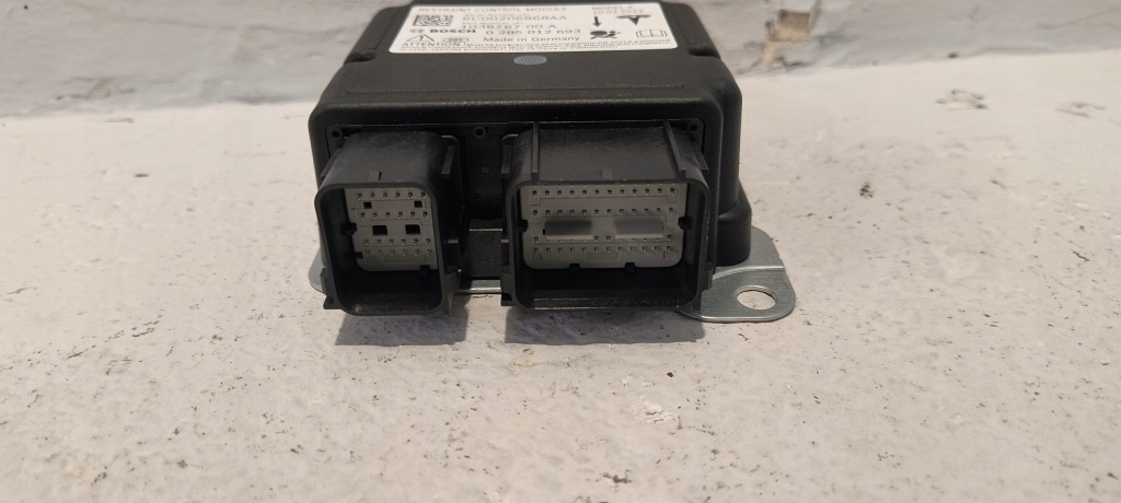 Модуль блок керування подушка безпеки tesla model x датчик Ціна