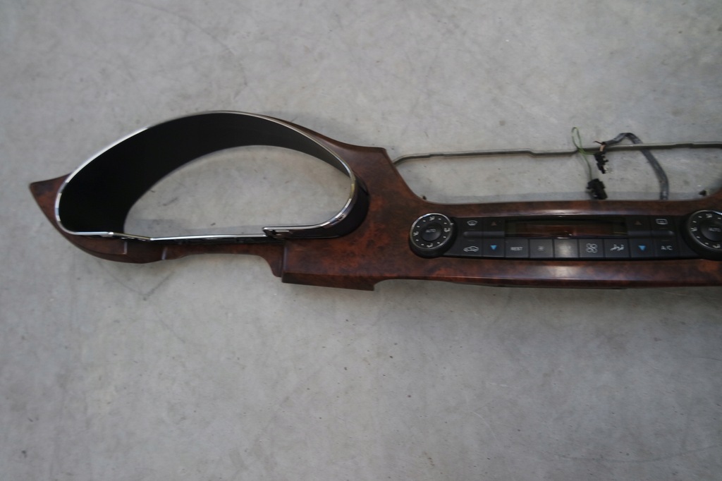 фото №4, Mercedes cls c219 drewno dekor комплект