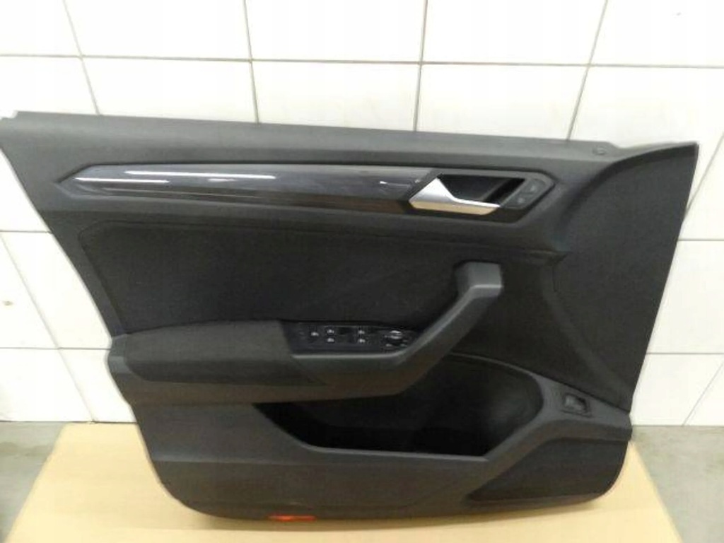 фото №1, Vw t-roc 2021 панель окон обивка обшивка дверь левый перед