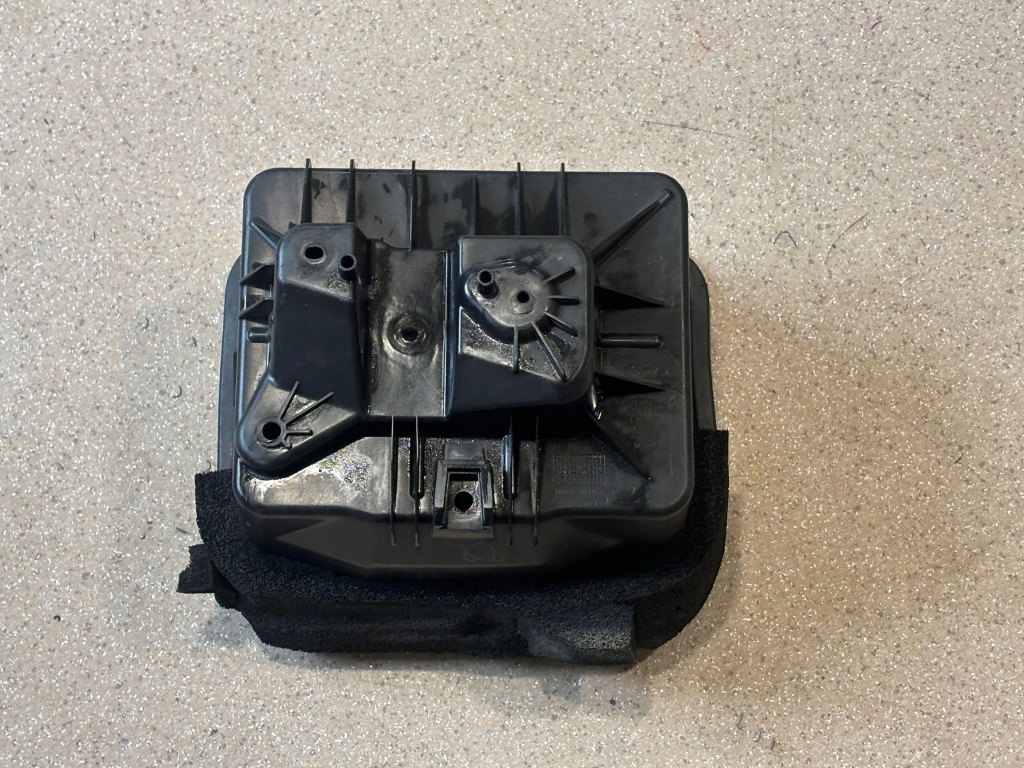 Купити Основа акумулятор ford mustang vi gr3b10723b