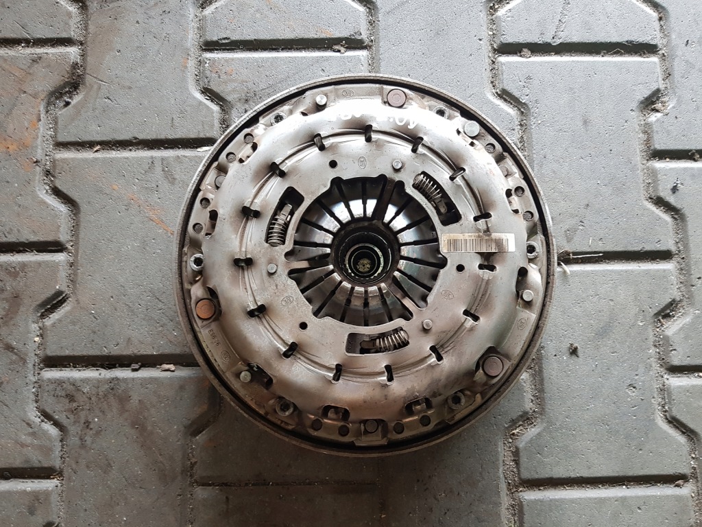 фото №1, Bmw 3 f30 f31 2.0 d 320d колесо двухмассовый 7638349