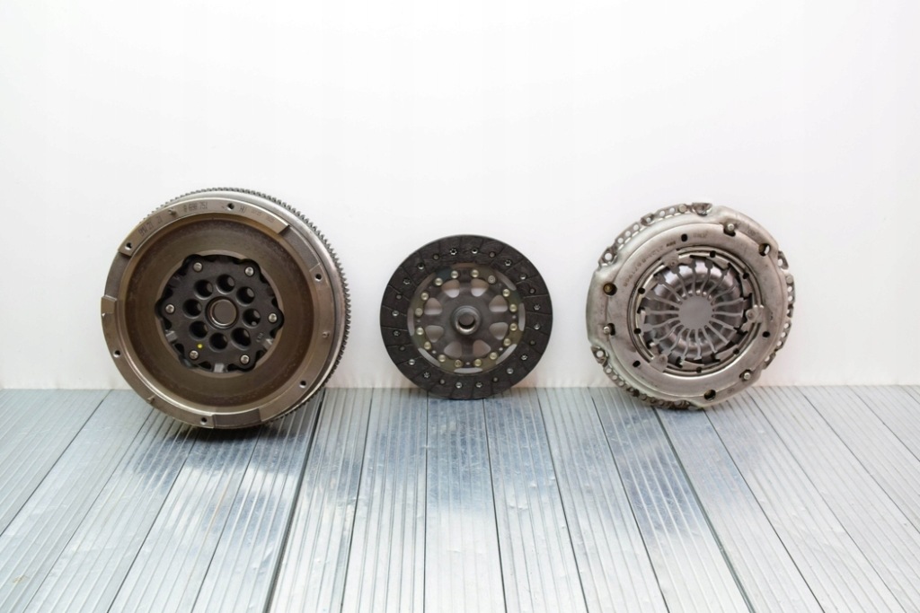 фото №7, Комплект зчеплення bmw f40 8698751 1.5l бензиновий 103kw 2020