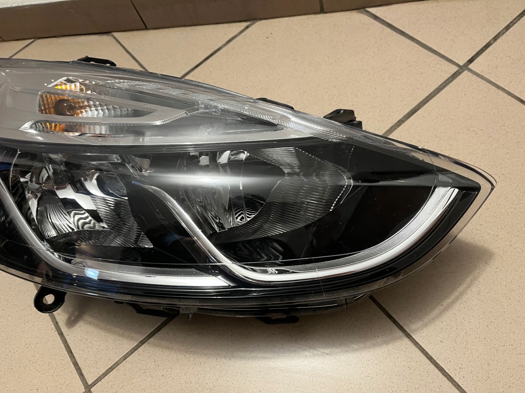 фото №8, Лампа передняя перед правая renault clio iv 4 12- 260103317r