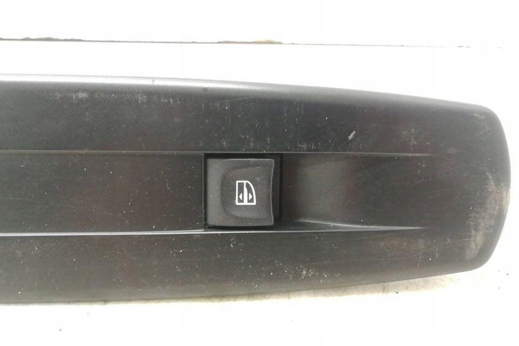 фото №8, Кнопка управление окон задних правых дверь renault