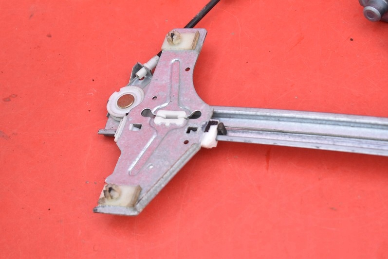 фото №11, Подъемник стекло правый перед eu peugeot 307 kombi