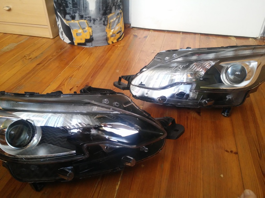 Купити Фара перед peugeot 2008 led оригінал  європа  p 90167009 -kom