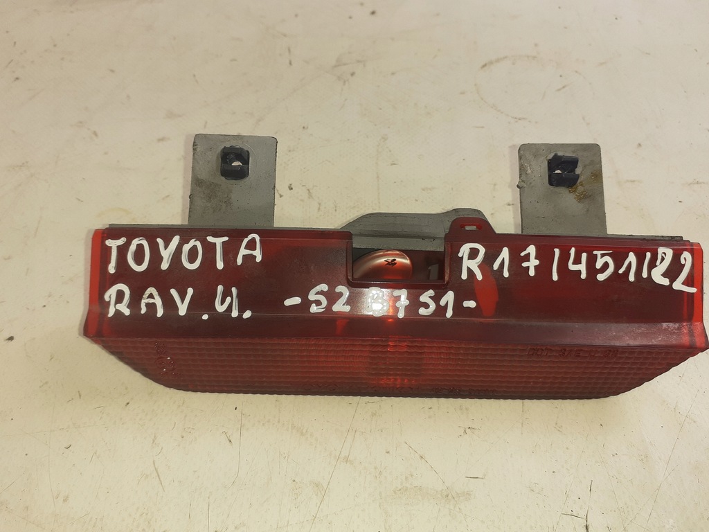 фото №1, Третий свет стоп-сигнал toyota rav4 ii