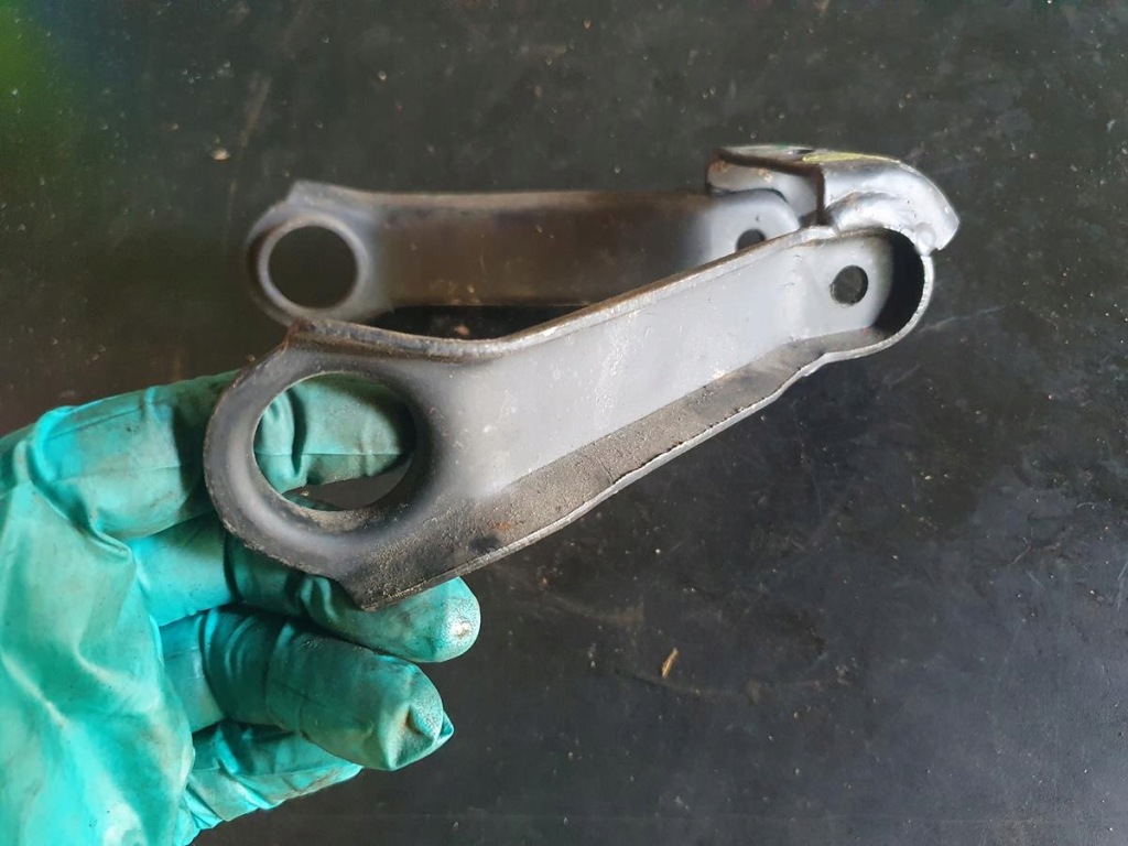 Купити Fiat 126 maluch важіль перед підвіска акція