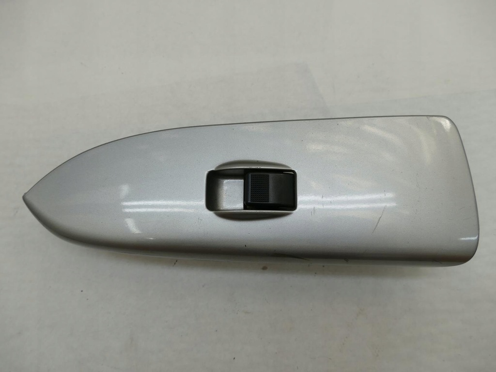 фото №1, Mazda premacy панель кнопка стекло пассажир правый