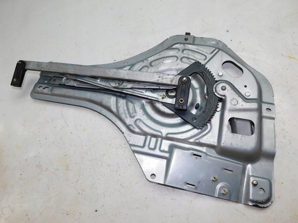 фото №3, Hyundai tucson 2005r підйомник скло лівий задня