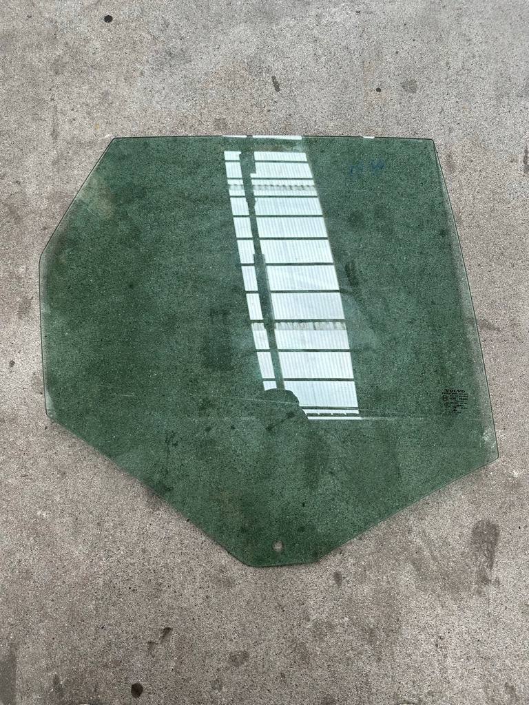 фото №1, Volvo xc60 ii стекло боковая правая задняя w дверь