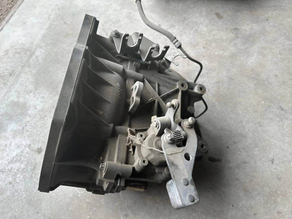 фото №1, Mini оригінальний номер 7568724 02 коробка передач передач