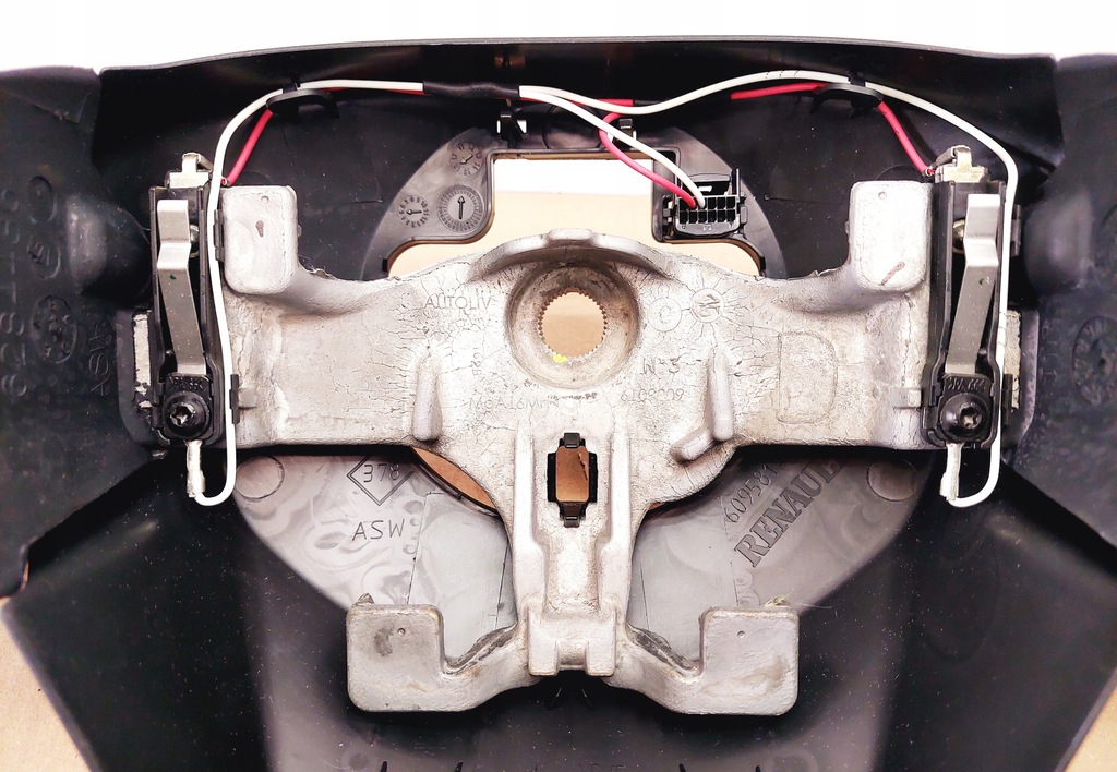 фото №3, Оригинал renault воздуховод 484009001r renault megane iii