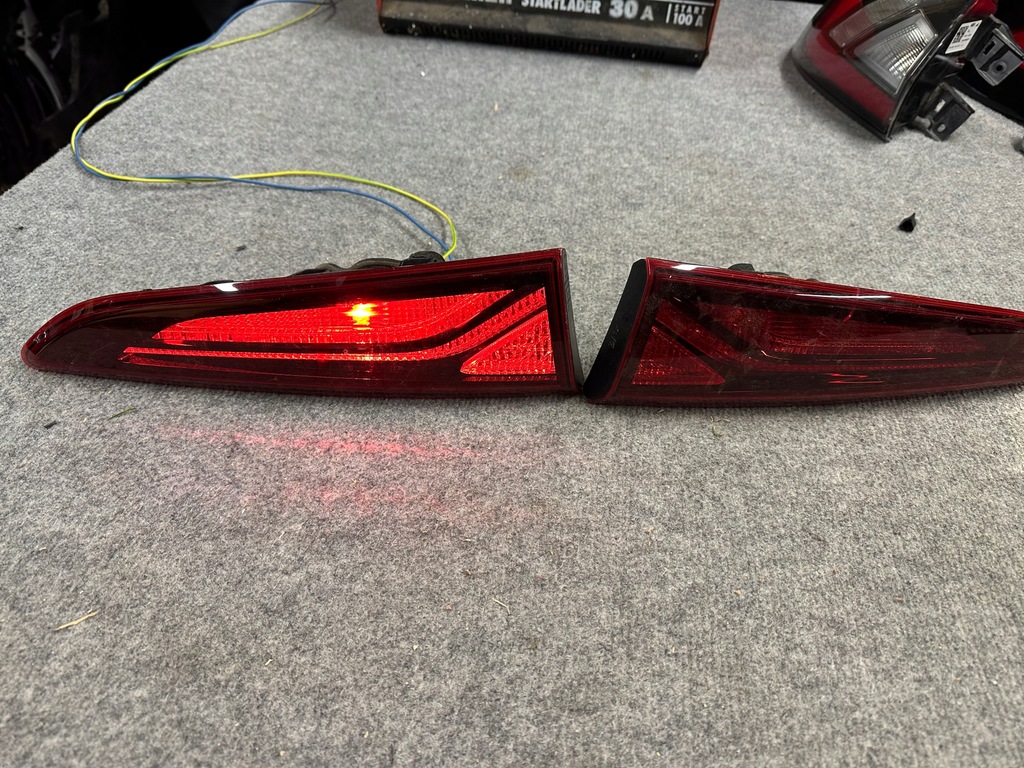 фото №1, Hyundai kona 2017- лампа задня w кришка права