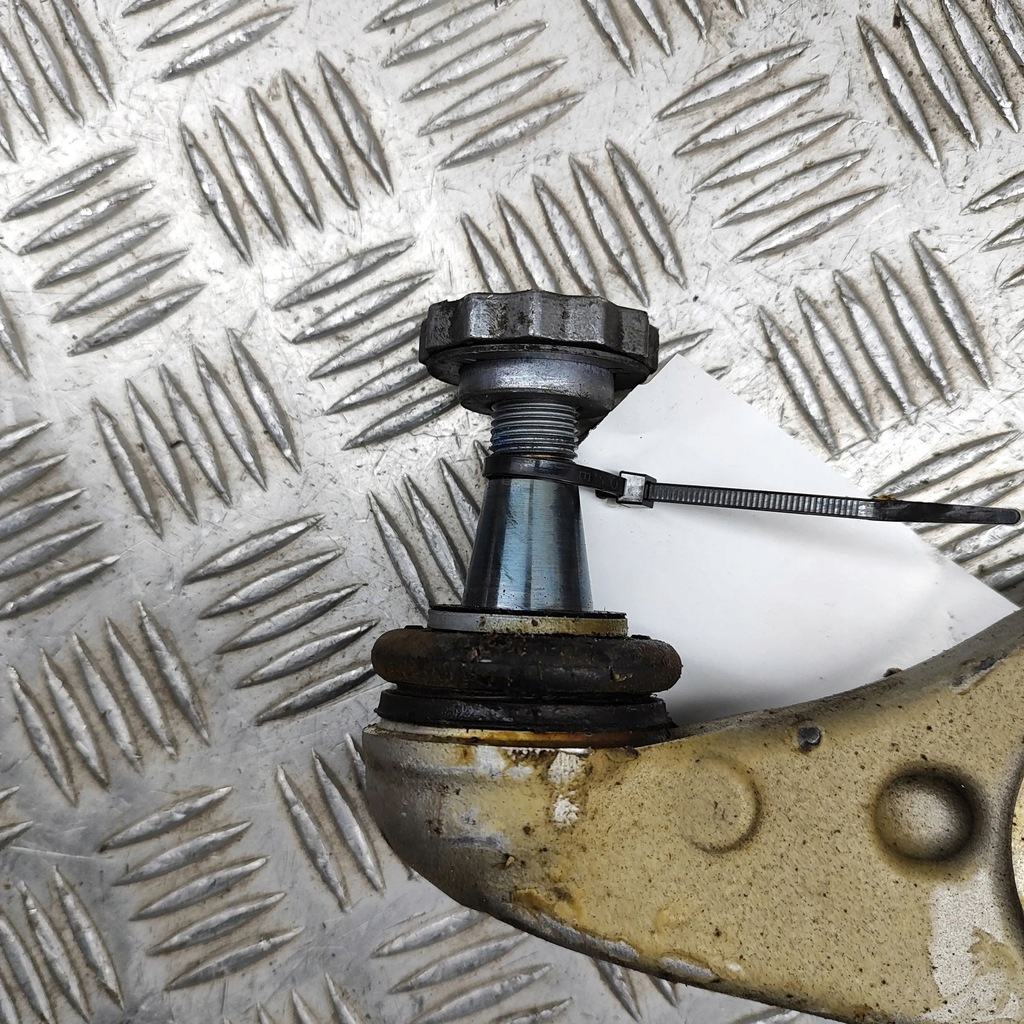 фото №7, Mercedes-benz eqe v295 2022 права сторона нижній важіль передній