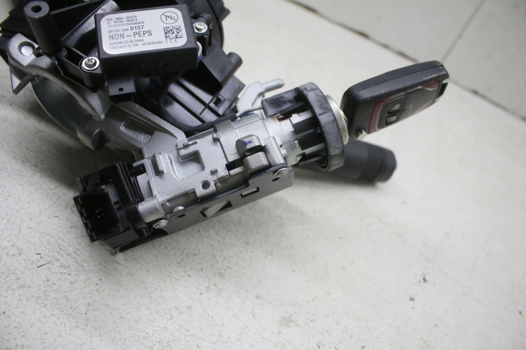 фото №5, Замок зажигания ключ переключатели opel adam