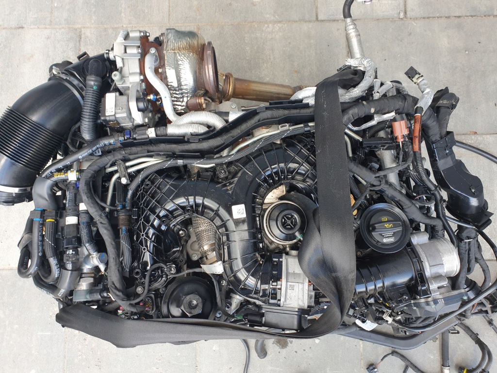 Двигун 3.0 tdi czv Доставка