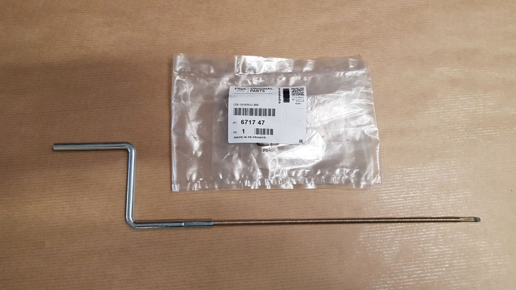 Купить Ключ do отражатель. трос ручного тормоза p 3008