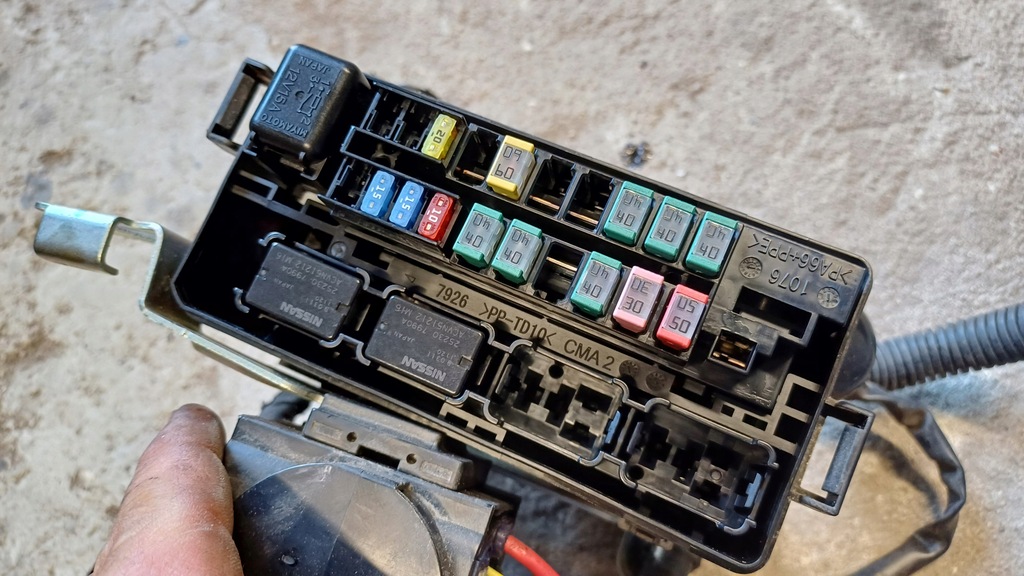 фото №4, Nissan micra k14 1.0 dig-t корпус корпус предохранителей