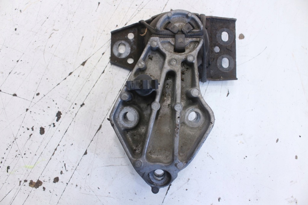 фото №6, Кронштейн подушка двигуна 112100003r renault laguna iii 1.5 dci