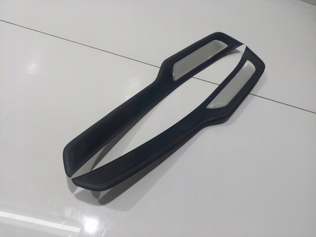 фото №1, Bmw оригинальный номер 7963268 молдинг порог задняя p