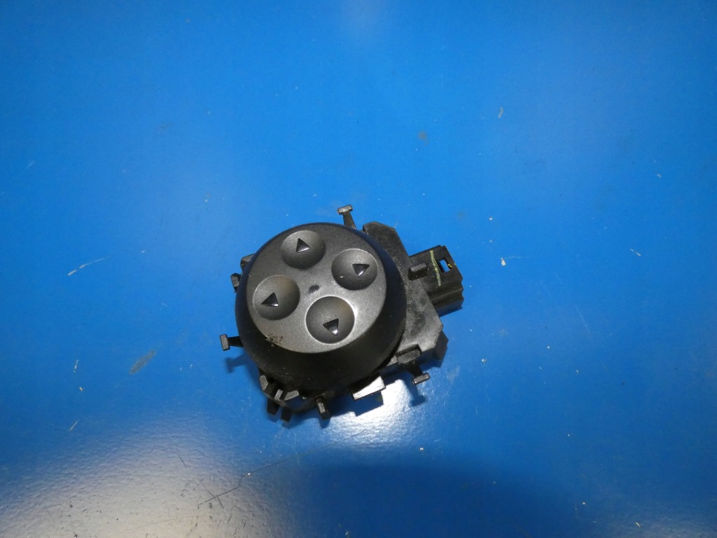 фото №1, Mercedes ml w164 панель керування сидіння правий