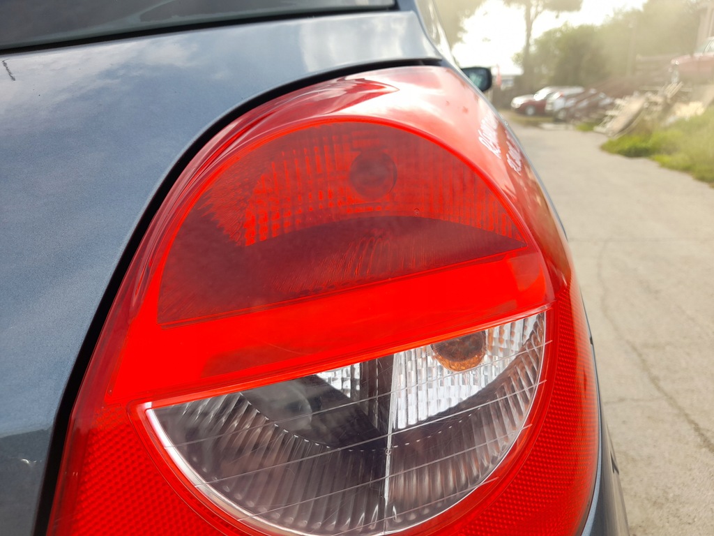 фото №10, Renault clio iii лампа правый задняя правая задняя