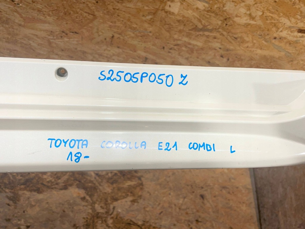 фото №13, Toyota corolla e21 18- kombi молдинг порог левая накладка na порог левый