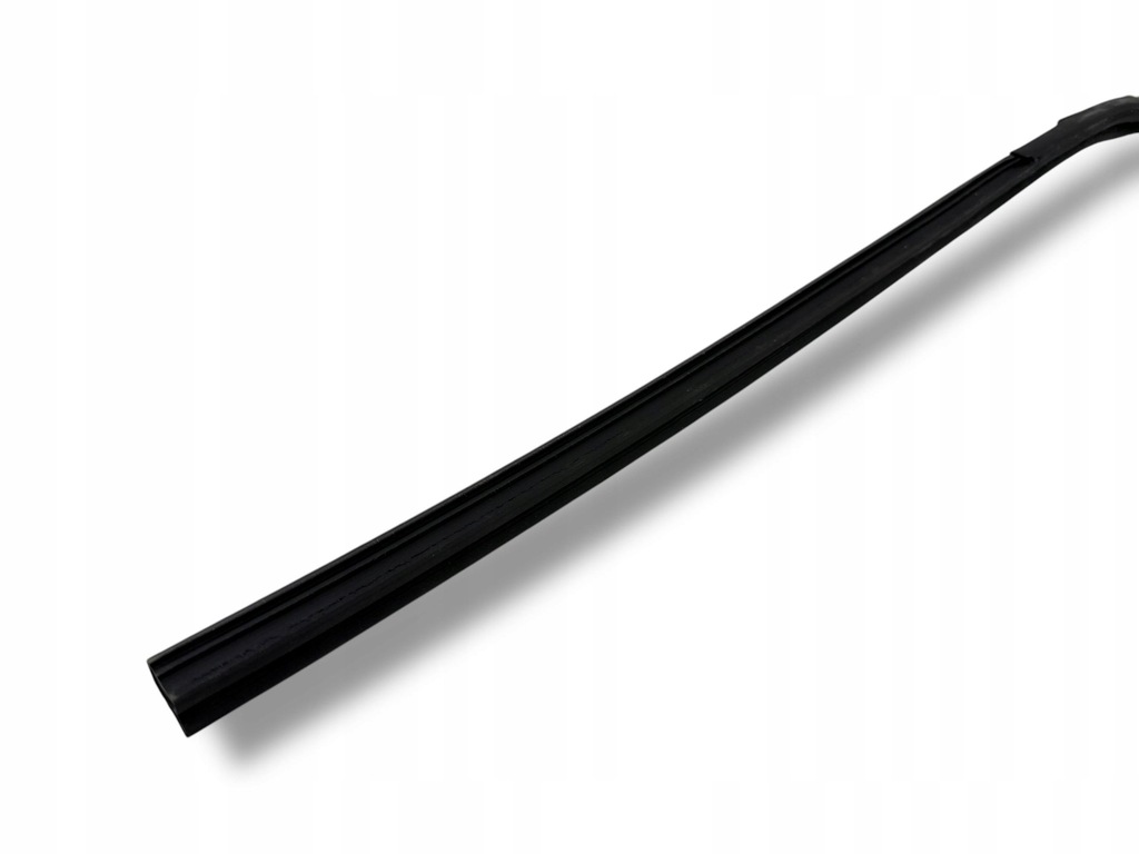 фото №13, Toyota yaris cross 2022 перед сторона правая прокладка стекло дверь передних