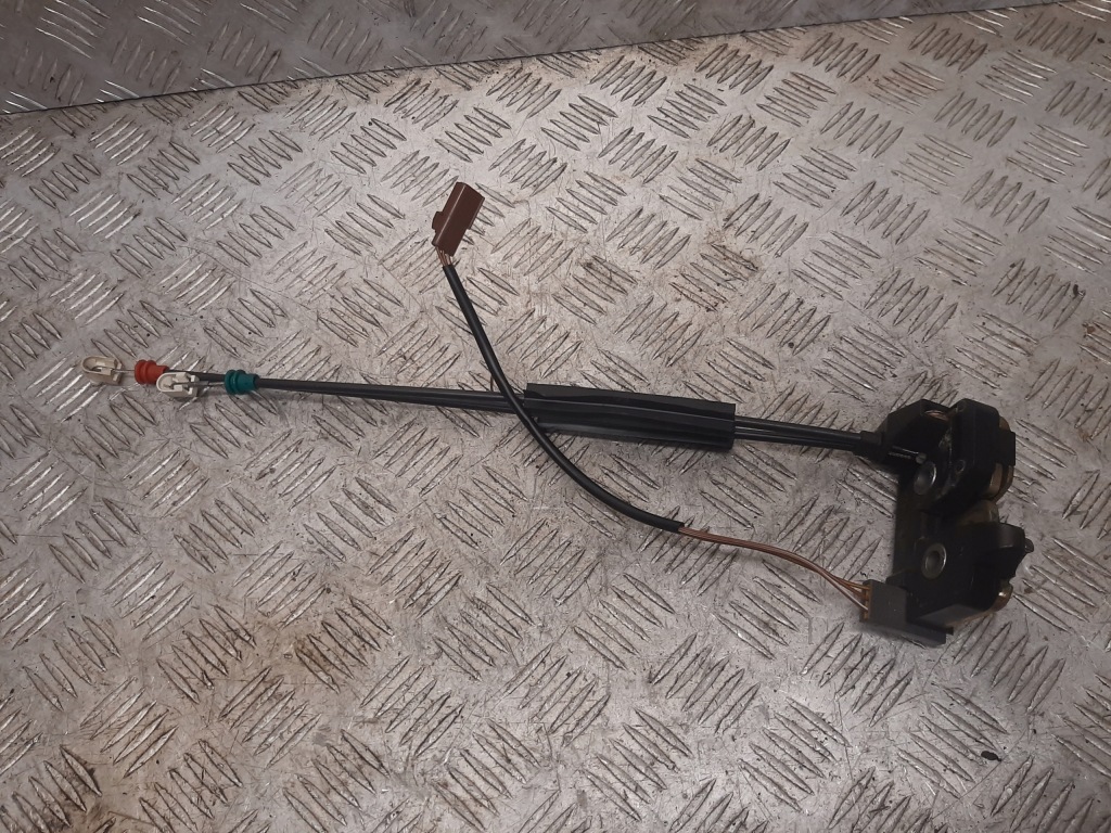 фото №1, Fiesta mk6 замок крышки багажника 2s61a43102bc