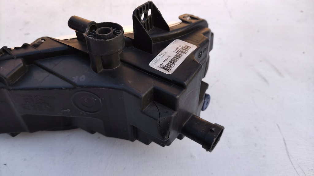 Land rover discovery sport l550 15- противотуманная фара led drl правый t-b40 Киев