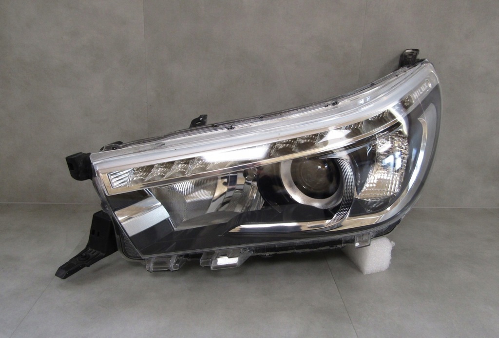 фото №1, Лампа перед toyota hilux 8 viii led lh 15-20