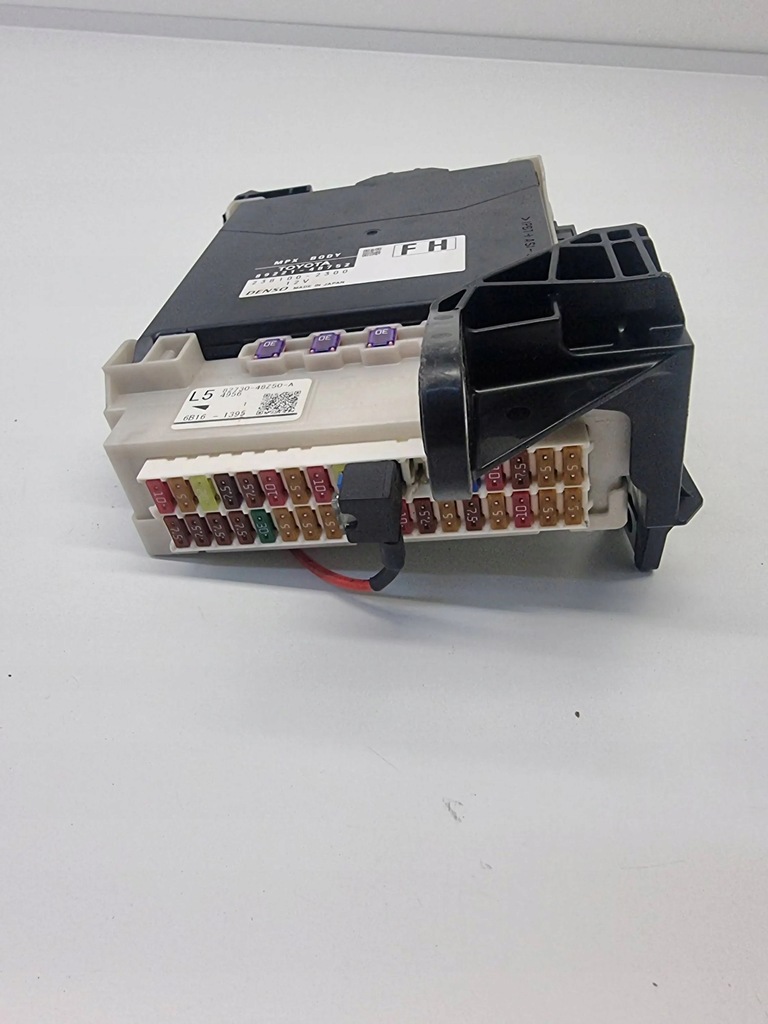 фото №2, Lexus rx 450h 2017 рамка / модуль запобіжників