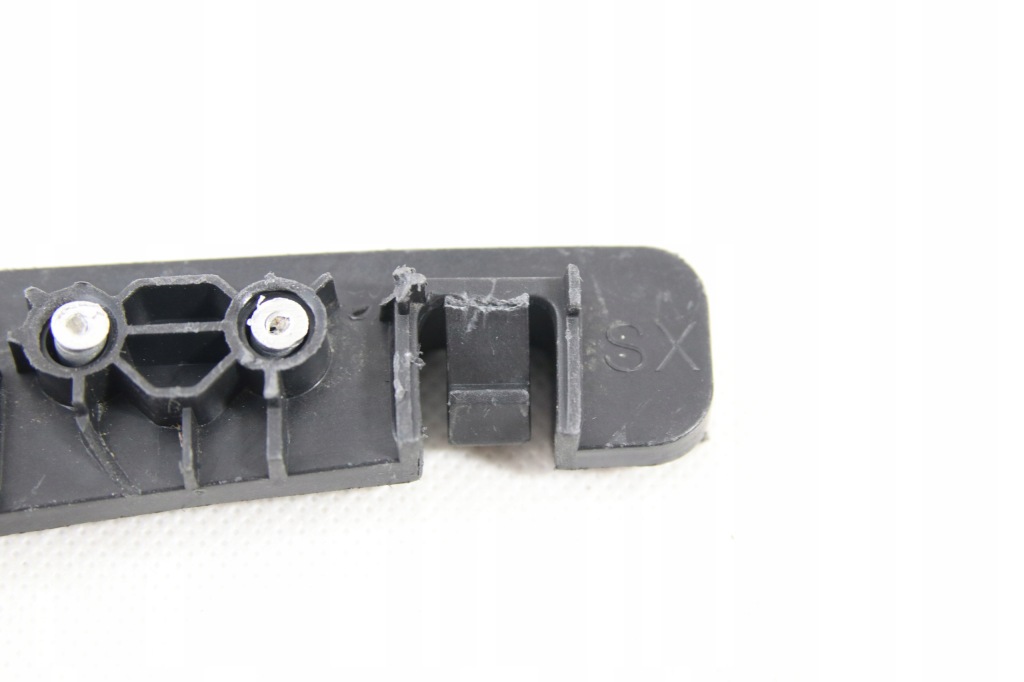 фото №3, Направляющая spoliera левый alfa romeo stelvio