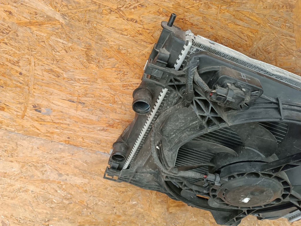 Радиатор воды кондиционер вентилятор nissan qashqai j10 1.5dci 21410-jd50c Цена