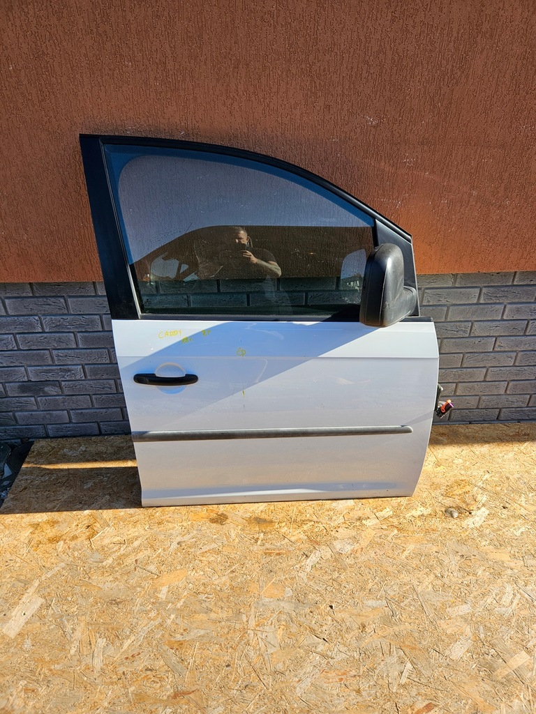 фото №1, Дверь перед vw caddy 2k0 2k5 полный