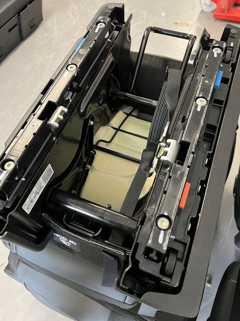 Заднее сиденье кожа traveller spacetourer proace verso zafira life в Украине