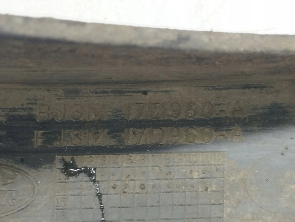 фото №2, Land rover evoque i 2015 правая сторона брызговики задние