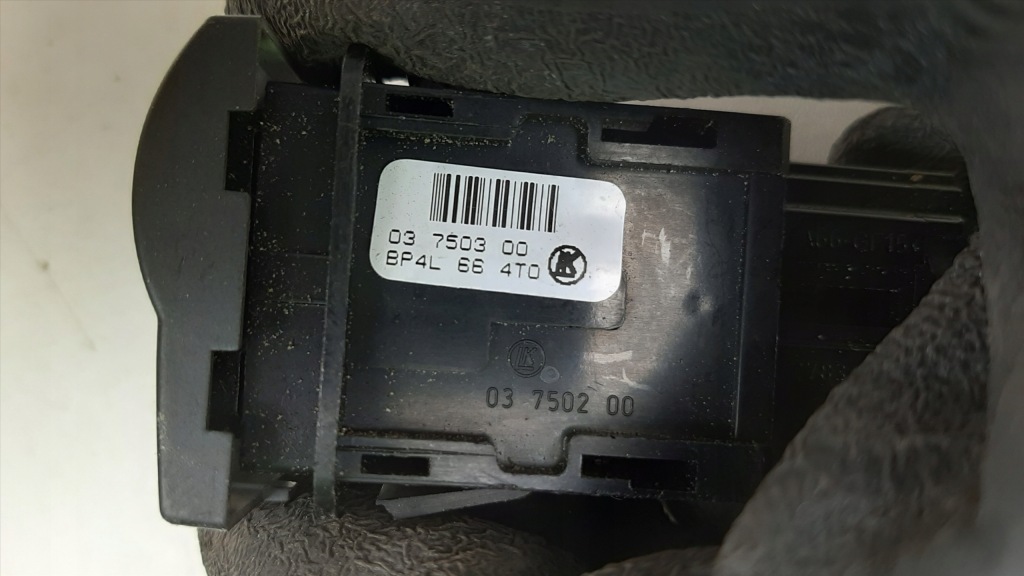 фото №4, Перемикач кнопка заглушка dsc mazda 3