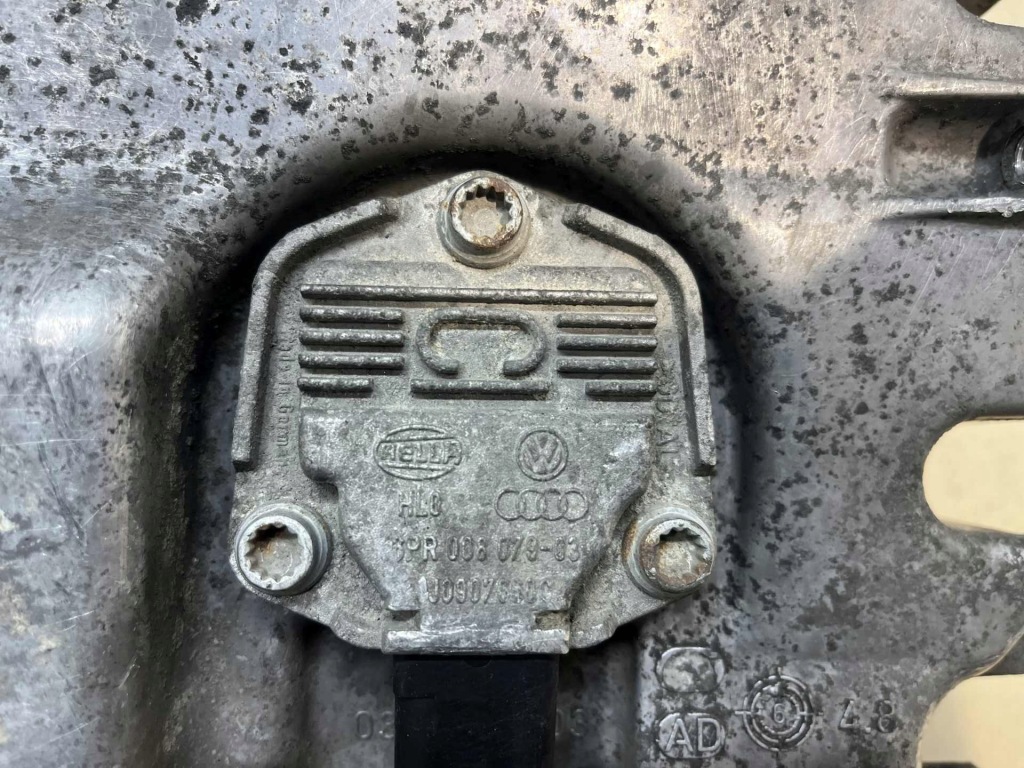 фото №5, Піддон масляна vw touran 1.9 tdi 03g103603