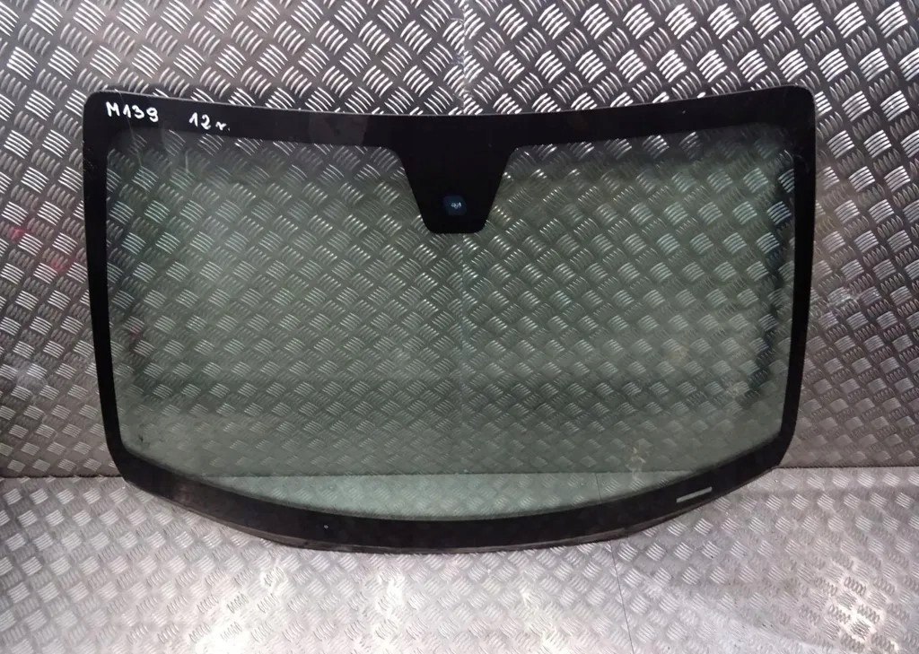 Купити Maserati quattroporte v скло перед 2012