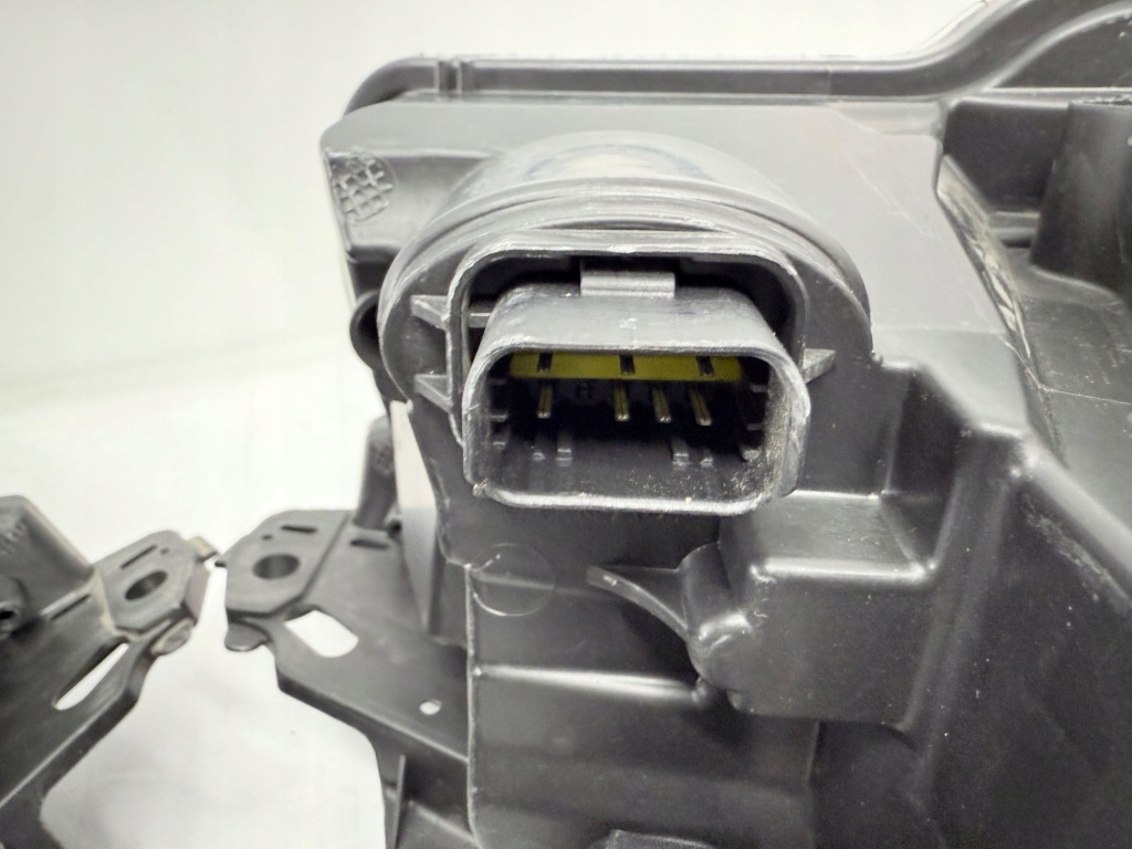 Купить Peugeot 508 рестайлинг  2016 full led комплект фары передние