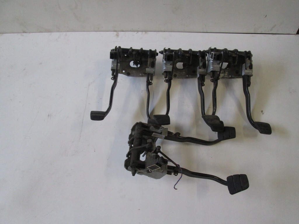 фото №1, Педалі гальма зчеплення набір педалей scania r