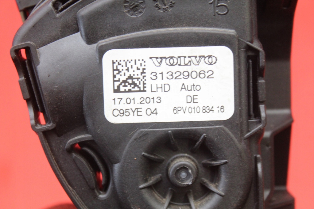 фото №5, Потенциометр педаль газа eu 31329062 volvo v60 1 i 2.0 d3 136 km 10-13