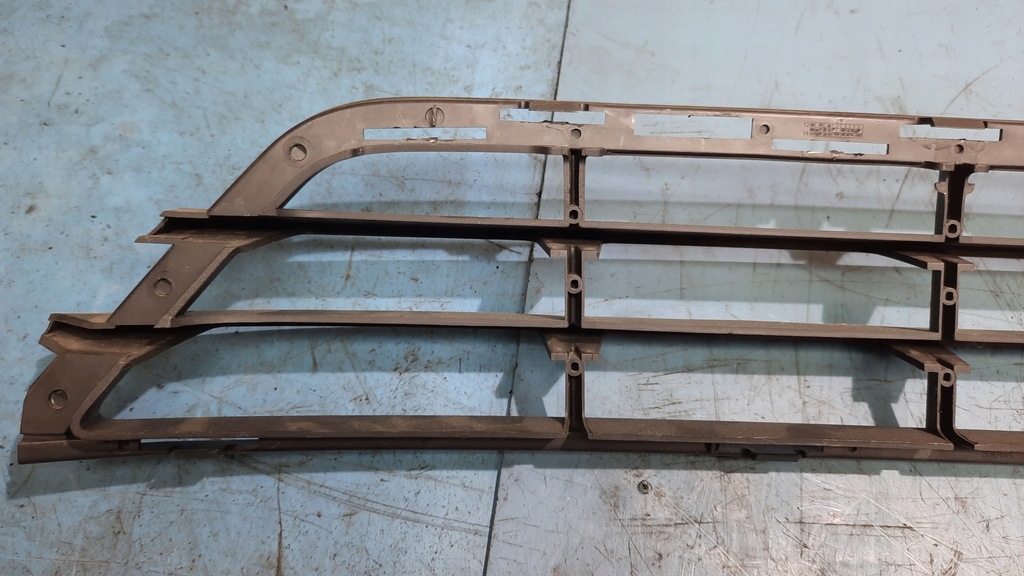 фото №8, Решітка середня бампера перед volvo s60 v60